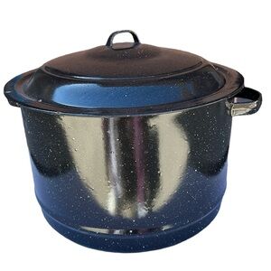 Vintage Granite Ware stock pot, canning pot 13.5” diameter with lid